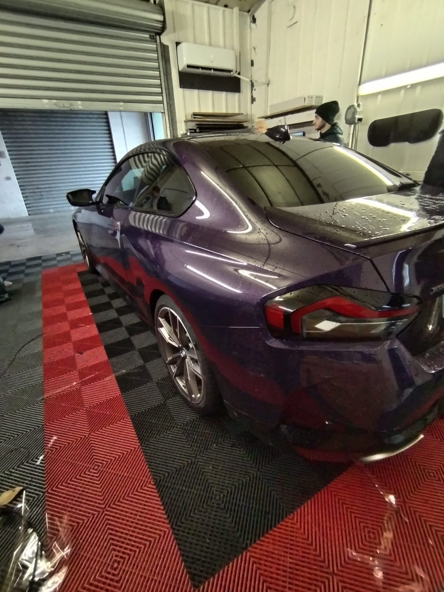 BMW M240i violet Thundernight avec teinte vitres